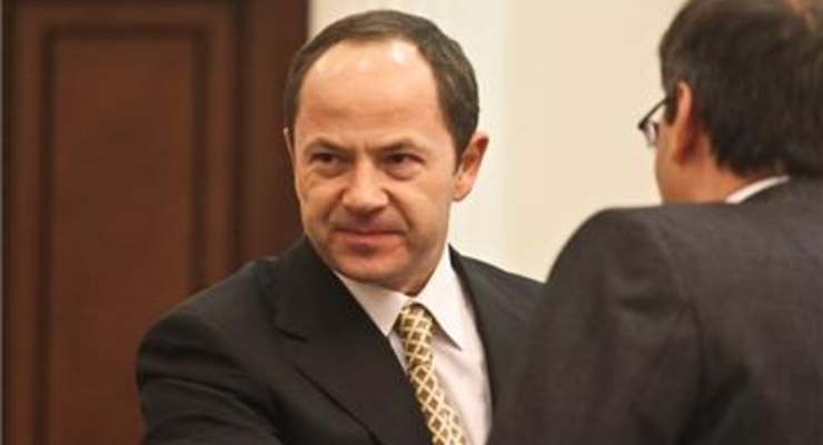 Тигипко поможет грекам покинуть Украину