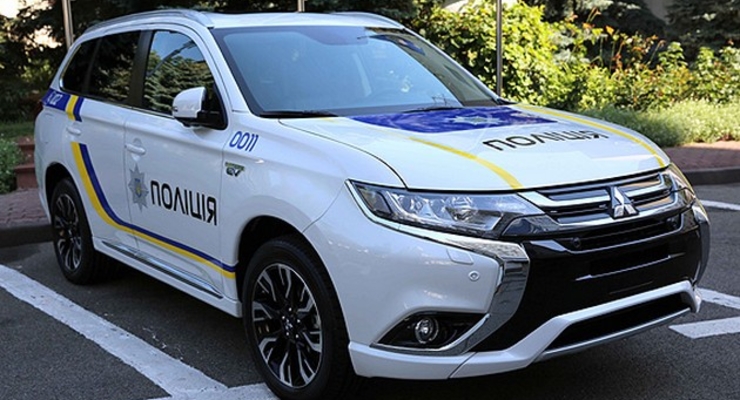 Нацполиция закупит 635 автомобилей Mitsubishi