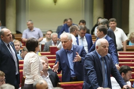 СМИ узнали зарплаты депутатов на 2017 год