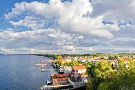 Судья записал на сестру садовый домик площадью 700 квадратов