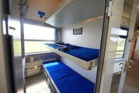 Укрзализныця получила первые вагоны-трансформеры