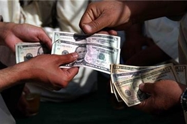 В глубоком пике: стоит ли покупать доллар по 28 гривен