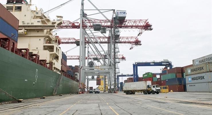 В портах Украины рекордно упала перевалка грузов