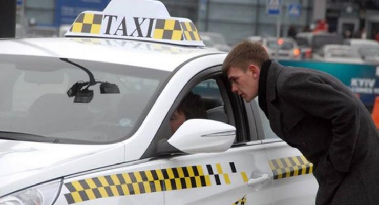 В столице массово продают службы такси