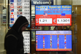 НБУ укрепил гривну на 7 копеек