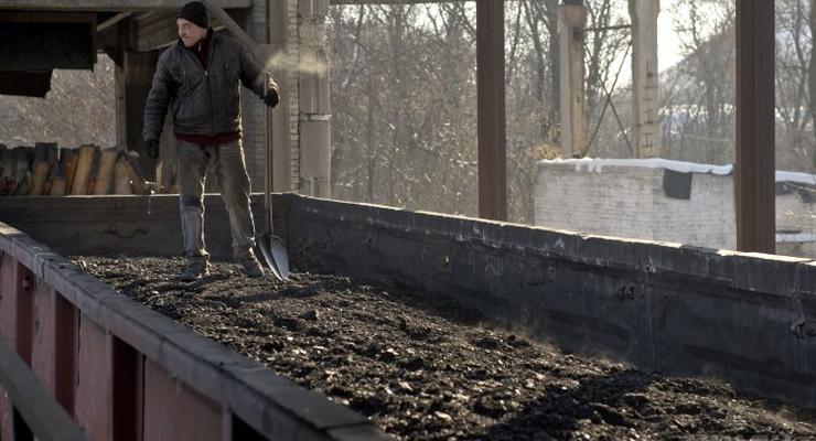 ДТЭК Ахметова остановил добычу угля на Донбассе