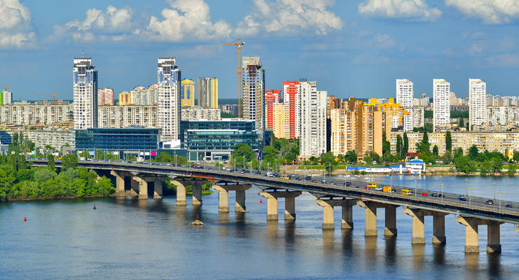 Как и почему отличается стоимость квартир на разных берегах Киева