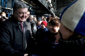 ТОП-15 верных друзей: кто доверяет деньги банкам Левочкина и Порошенко