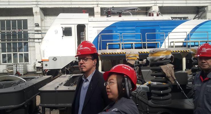 Укрзализныця готова протестировать китайский локомотив