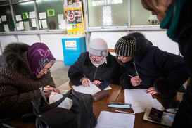 В Украине прекратят выплачивать пенсии через российские банки