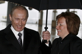 СМИ показали элитные виллы бывшей жены и дочери Путина во Франции