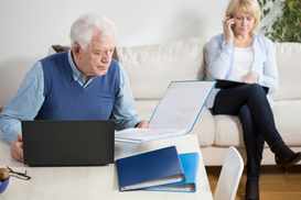 В Украине хотят отменить налоги для работающих пенсионеров