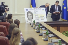 СМИ: Банки отказываются обслуживать украинцев по ID-картам