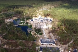 Журналисты показали дворец Ахметова под Киевом