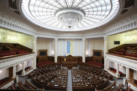 Стало известно, сколько денег выделено для слуг народа