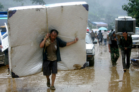 Украинцы должны отказаться от хранения денег под матрасом