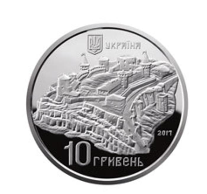 НБУ выпустил две монеты, посвященные замку в Каменец-Подольске