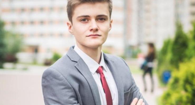 Руководитель Одесской таможни переписал все имущество на 20-летнего сына
