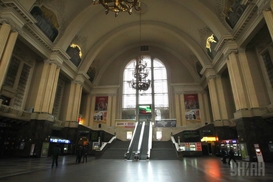 Укрзализныця установит на вокзалах терминалы для продажи билетов