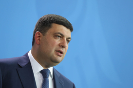 Пенсии в Украине будут повышать на постоянной основе - Гройсман