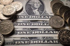 Стало известно, как выглядит подделка 100-долларовой банкноты в Украине