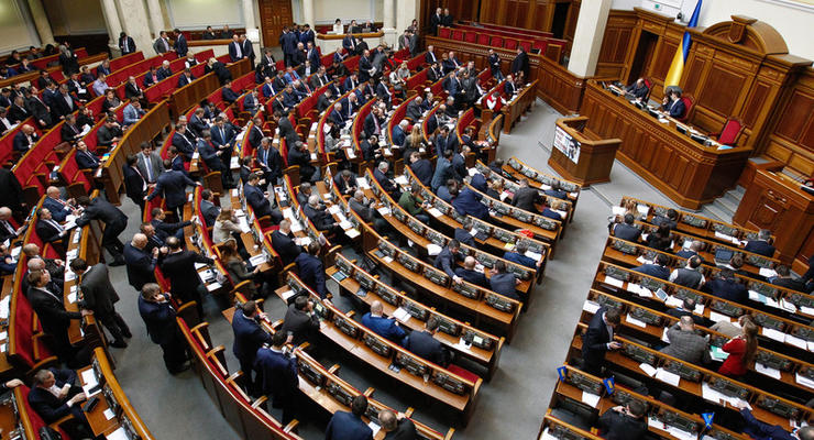 Рада увеличила доходы госбюджета за счет средств Януковича