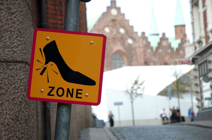 В Европу на авто: готовим деньги и изучаем безумные дорожные знаки