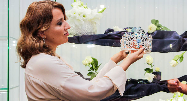 На корону ушел килограмм золота