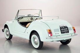 На продажу выставлен крошечный родстер Fiat