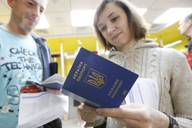 Биометрический паспорт изготовили с опозданием: как выбить компенсацию