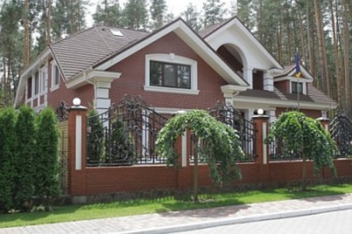 Зарплата генпрокурора Луценко выросла почти до 100 000 гривен