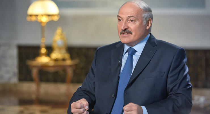 Россия даст Беларуси $700 млн в кредит
