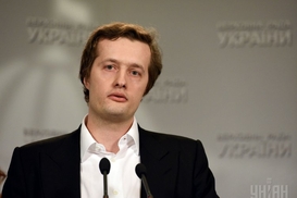 Сын Порошенко выиграл конкурс на поездку в Сингапур