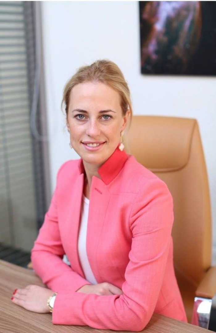 Романа Насирова заметили в одном из самых модных баров Киева