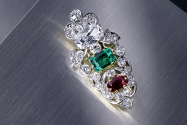 Безделушку, купленную на барахолке, оценили в 30 тысяч долларов