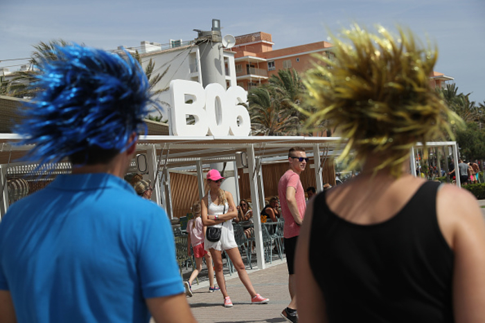 Как украинцам уехать на работу в Испанию