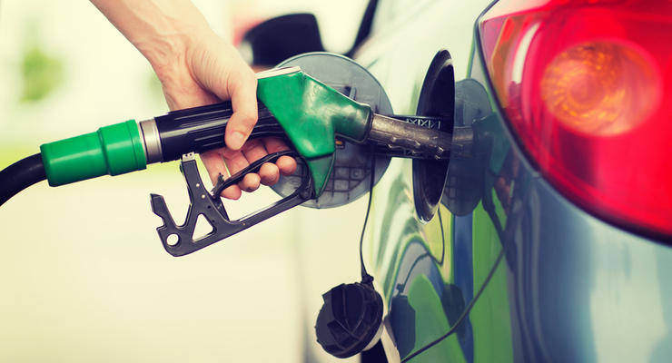 Цены на бензин продолжают плавно расти