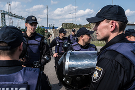 Полиция стала штрафовать коммунальщиков за ямы на дорогах