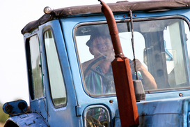 Где найти тракториста, или о чем говорят аграрии