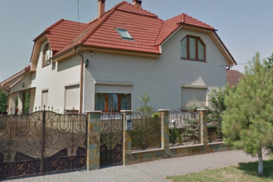 С барского плеча: первый зам Москаля щедро "одарил" родственников