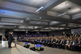 Порошенко предложил повысить минимальную зарплату до 4100 грн