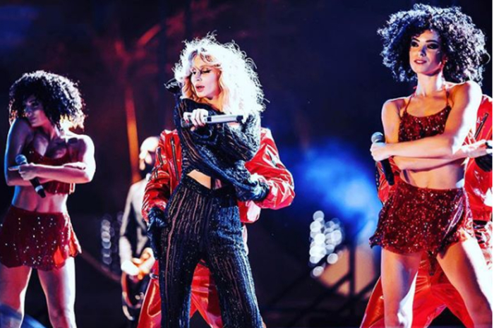 Сколько стоит встретить Новый год со звездой - инфографика