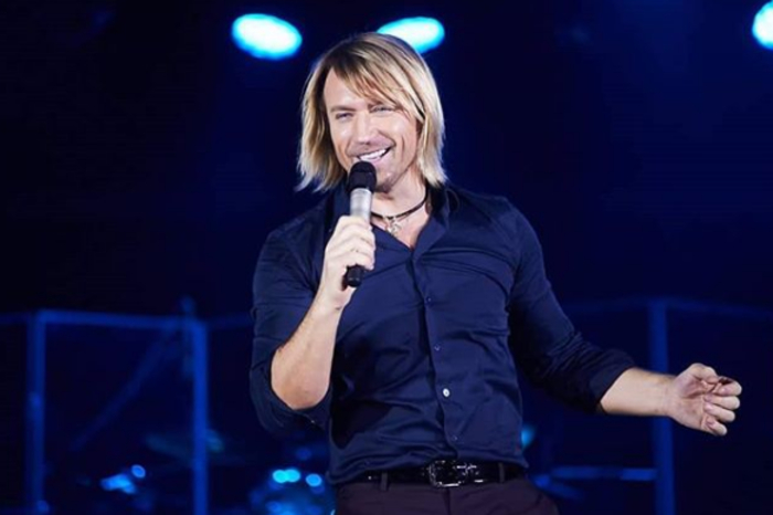 Сколько стоит встретить Новый год со звездой - инфографика