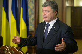Фирмы Порошенко продали Украине страховку и шоколад