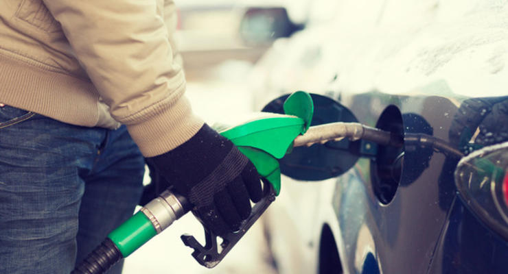 Ряд сетей АЗС поднял цены на бензин и дизтопливо