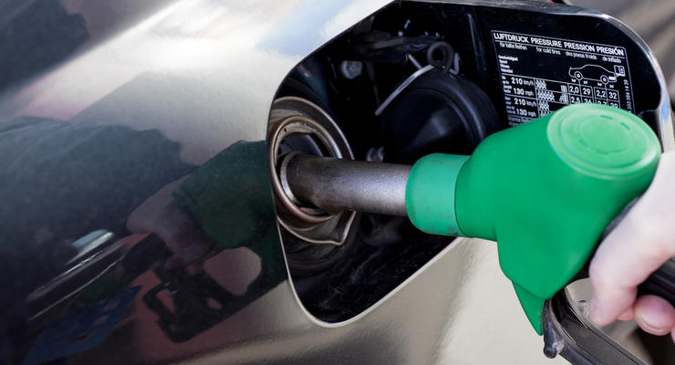 Цена дизельного топлива на АЗС превысила 30 грн