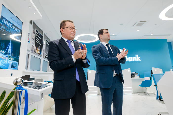 Sky Bank открыл первое инновационное отделение в Киеве