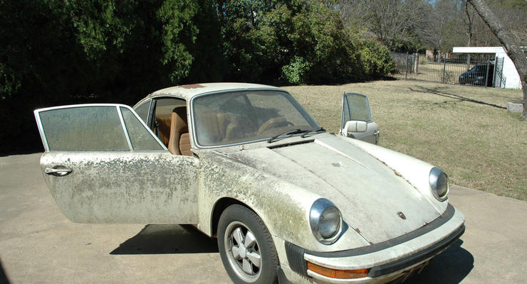 Старый Porsche продают за 20 тысяч долларов