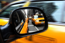 Uber прекращает деятельность в Греции