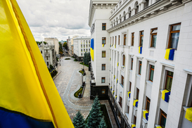 АПУ отказалась уточнить сумму расходов Порошенко на отдых на Мальдивах